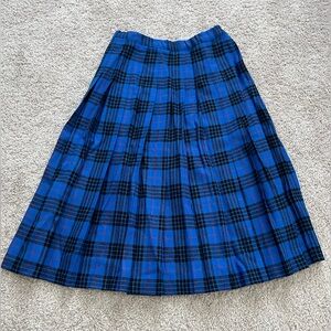 Pendleton VINTAGE Blue and Black Plaid Skirt size 10